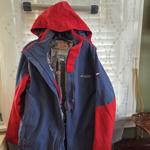 Columbia Men's Blue and Red Ski Jacket